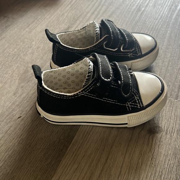 WeeStep like-new toddler shoes, EUC - Picture 4 of 6